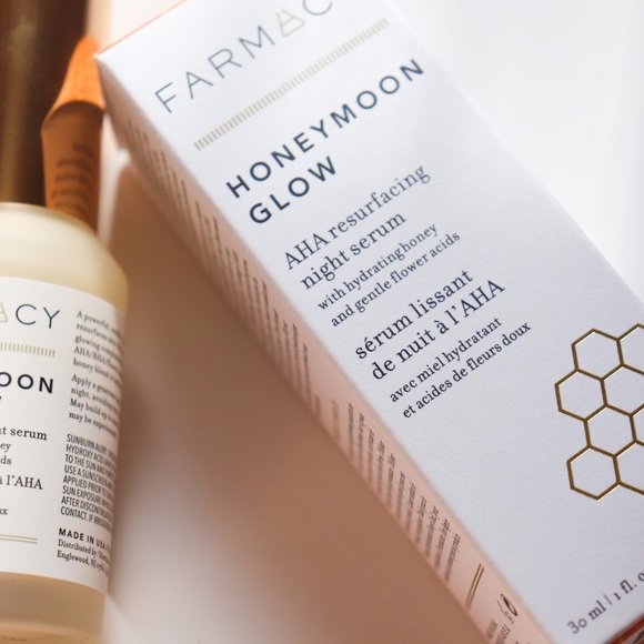 NEW Farmacy Honeymoon Glow AHA Night Serum - Picture 3 of 3